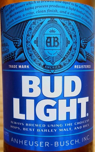 Bud Light: Wie es sich eine Biermarke mit rechts verdarb. Und dann
